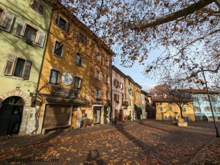 Piazza di Piedicastello.